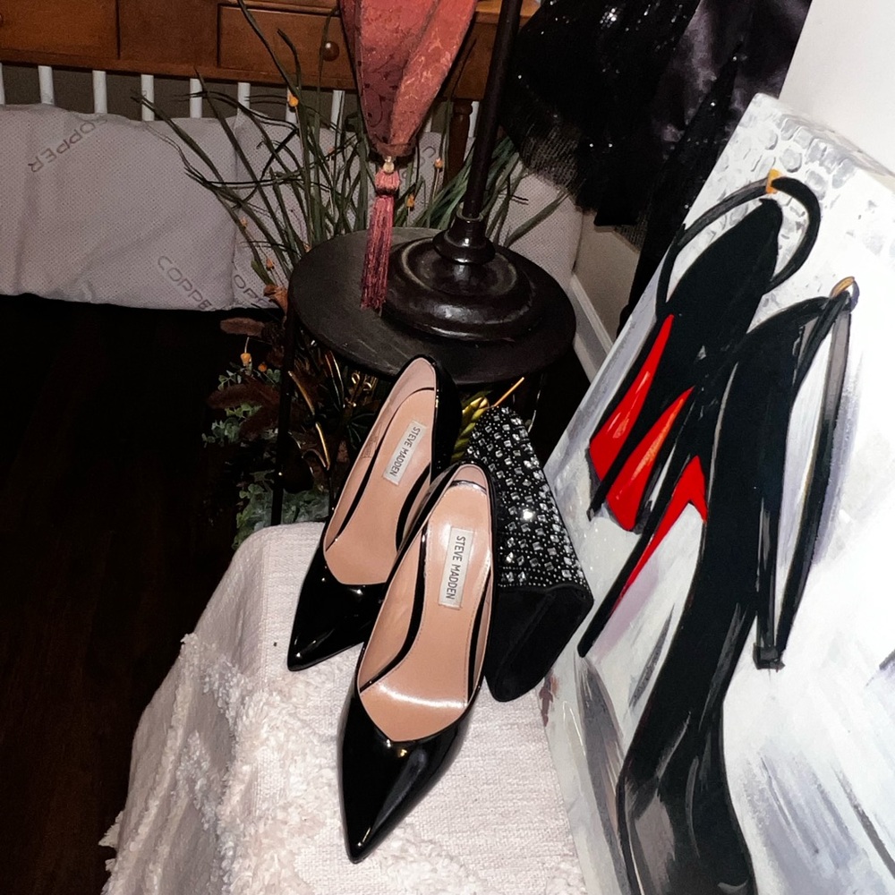 Steve Madden Black Sleek High Heels.
PayPal payments not accepted. - Picture 9 of 16